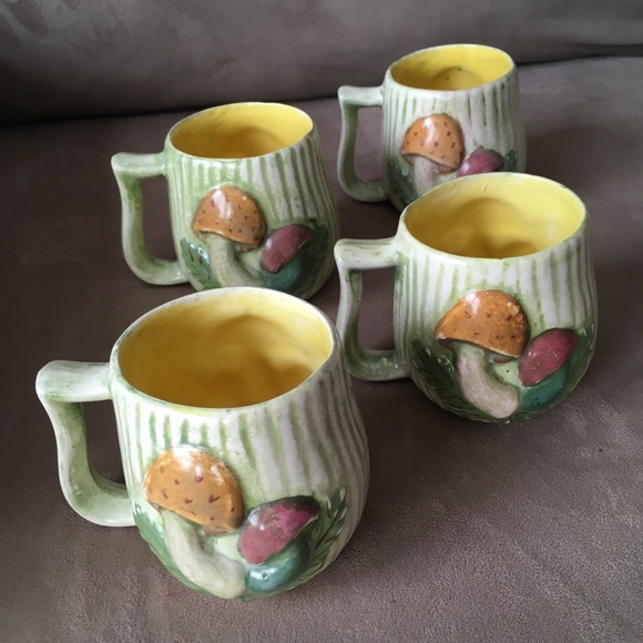 Vintage 70's Hand-painted Ceramic Mushroom Mug Set of 4 - Picture 3 of 15